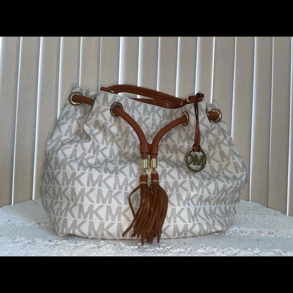 Michael Kors Signature Hobo Bag